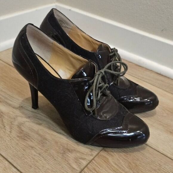 Joan & David Circa Black Tie Brown Suede Patent Leather Heels Size 10 - Picture 1 of 8